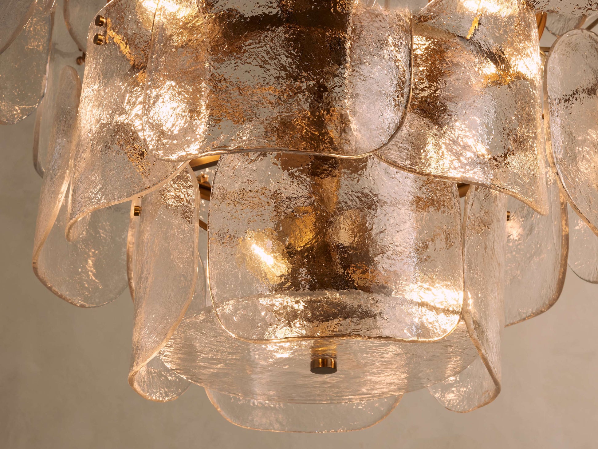 Plaire Round Chandelier-Fanci Lamps