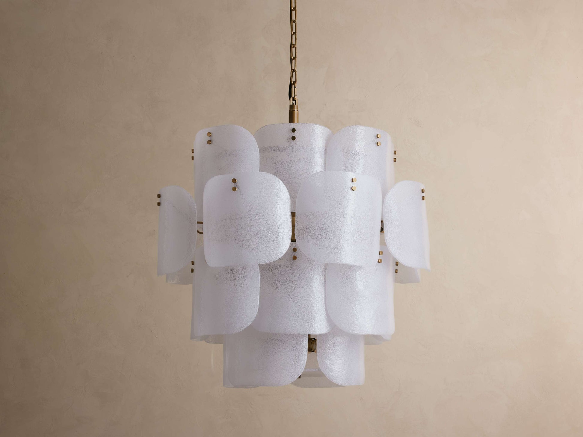 Plaire Round Chandelier-Fanci Lamps